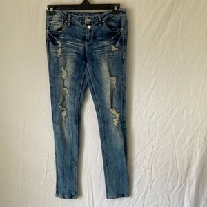Almost Famous Distressed Jean Size 7